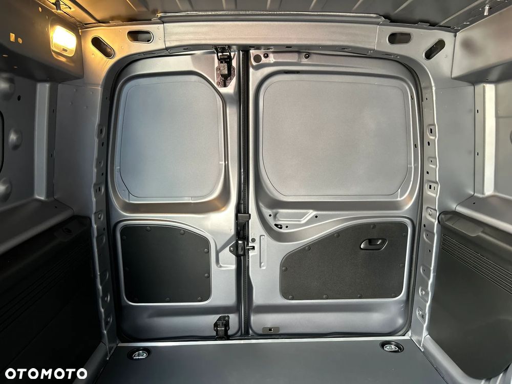 Toyota Proace City - 17