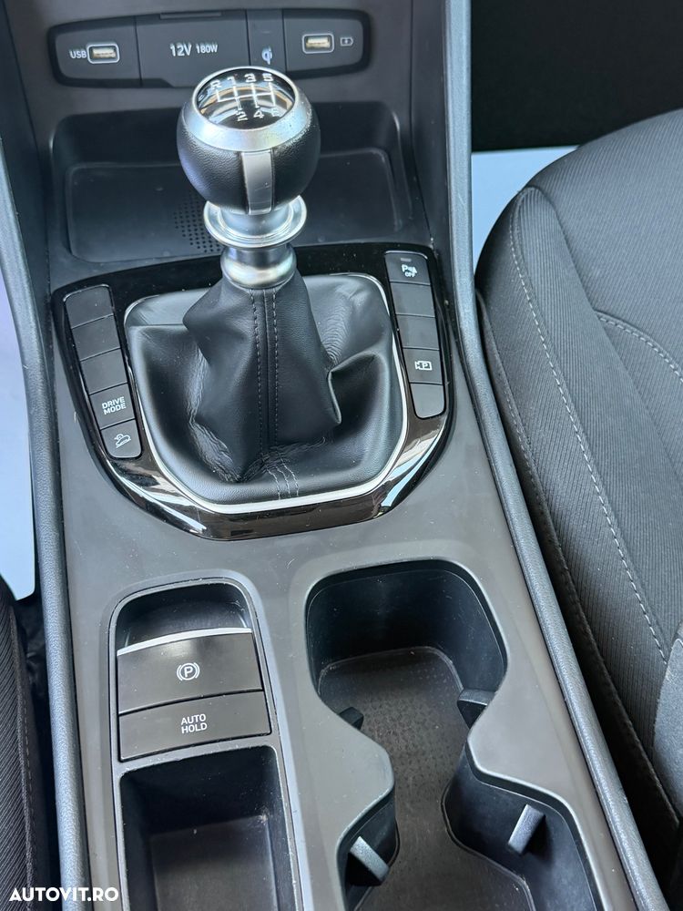 Hyundai Tucson blue 1.6 CRDi 2WD Pure - 18