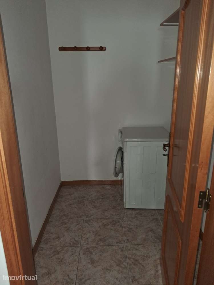 Arrenda-se Apartamento T2 em MIRANDELA - Vista 4