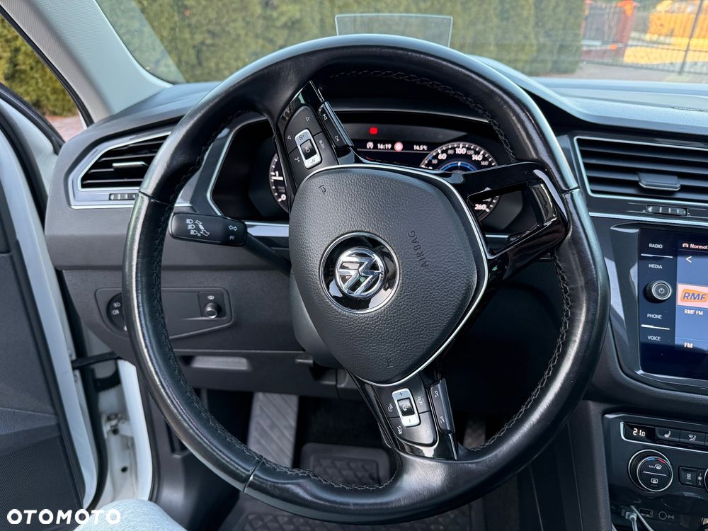 Volkswagen Tiguan 2.0 TDI SCR 4MOTION (BlueMotion Techn.) DSG Highline - 37