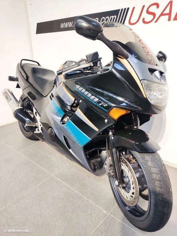 Honda CBR CBR1000F - 2