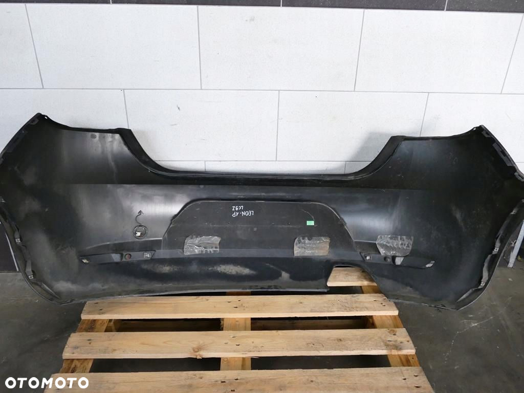 SEAT LEON 1P ZDERZAK TYŁ TYLNY TYLNI lak. LC9Z - 14