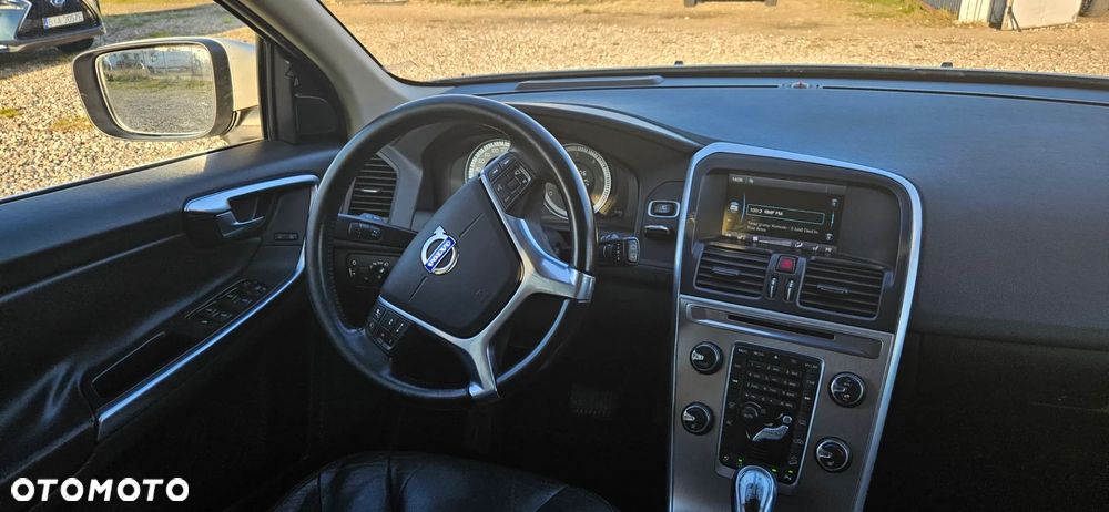 Volvo XC 60 D5 AWD Geartronic Summum - 28