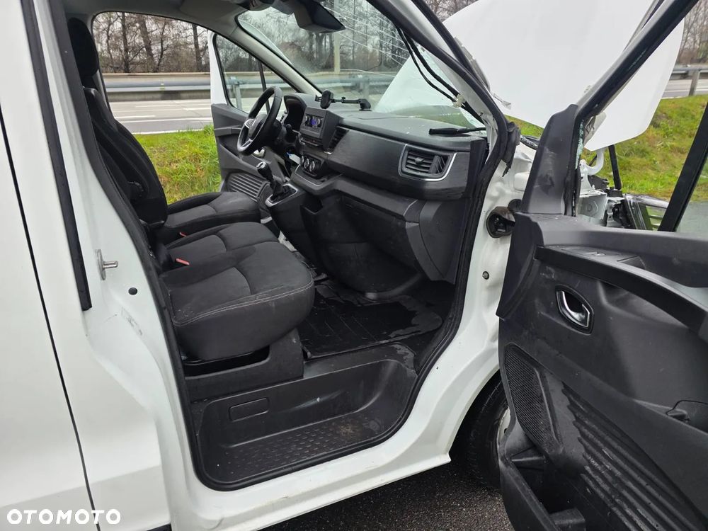 Renault Trafic - 10