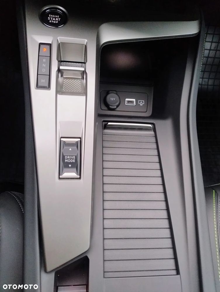 Peugeot 408 1.2 PureTech GT S&S EAT8 - 36