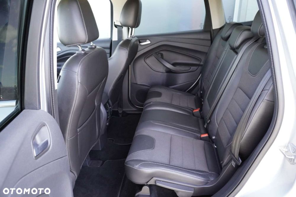 Ford Kuga 2.0 TDCi 2x4 Titanium - 7