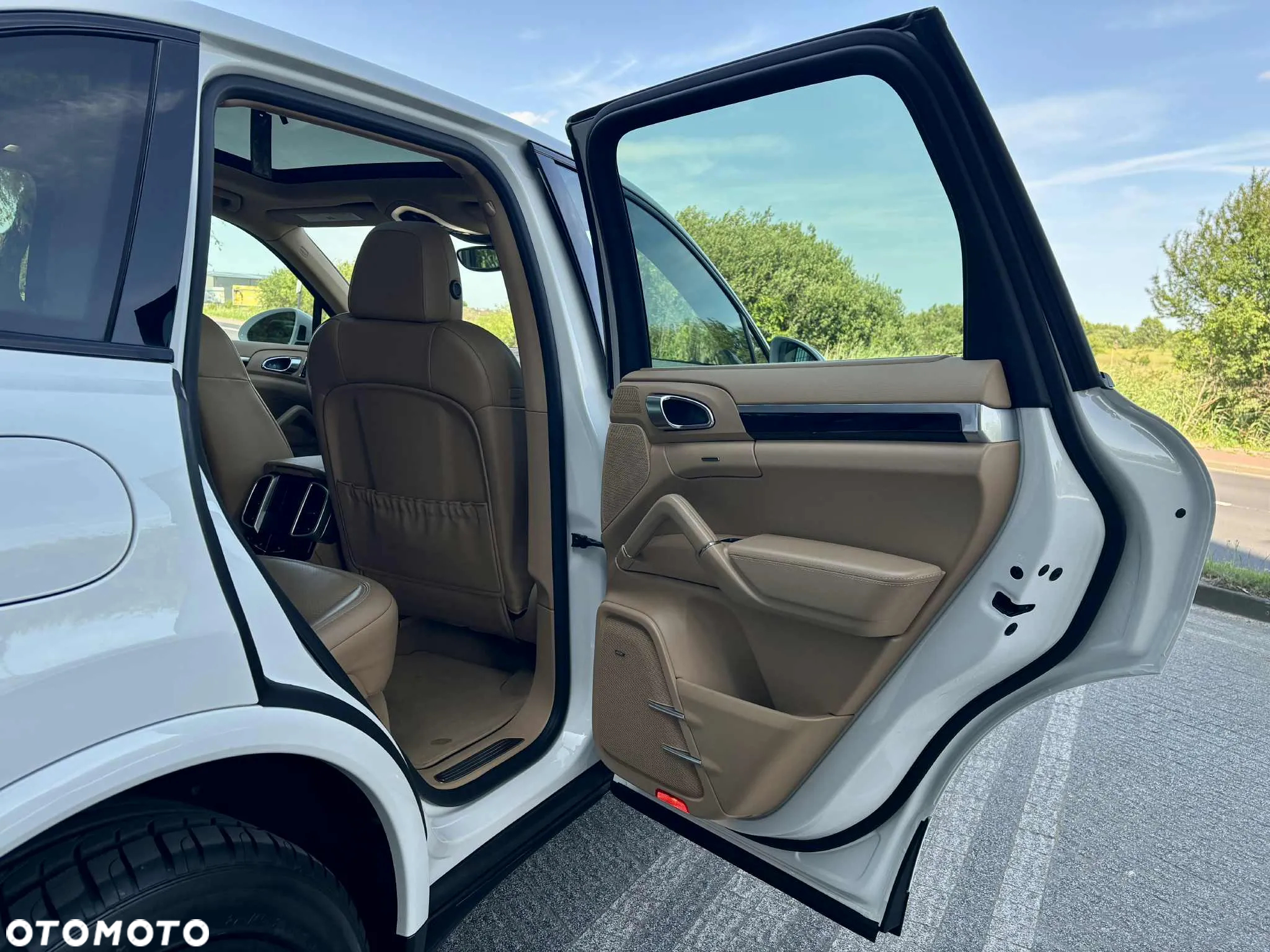 Porsche Cayenne Platinum Edition - 23