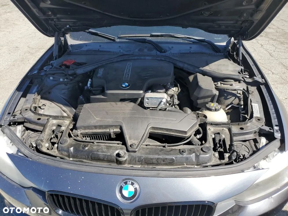 BMW Seria 3 328i - 12
