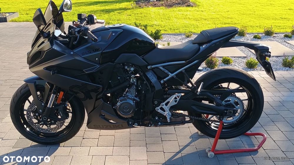 Suzuki GSX-R - 8