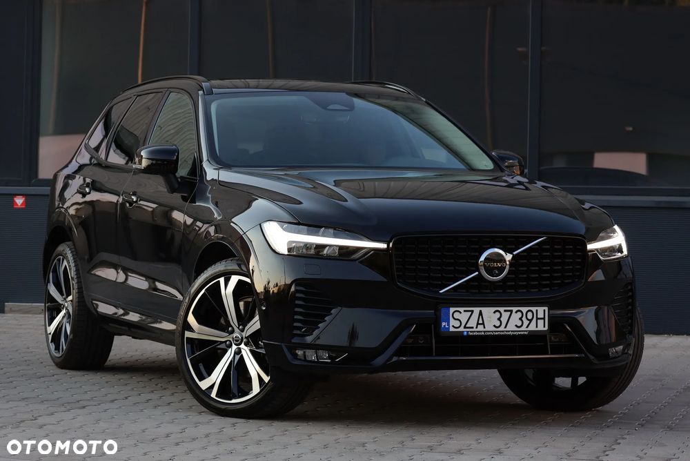 Volvo XC 60 B5 B AWD Plus Dark - 4