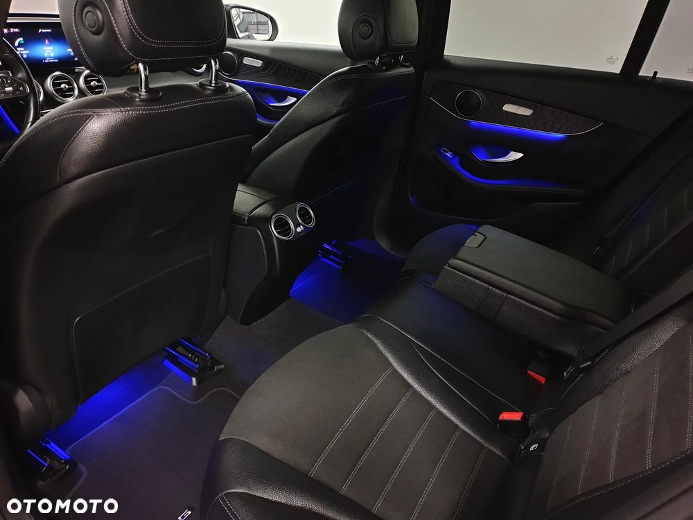Mercedes-Benz GLC 300 de 4Matic 9G-TRONIC AMG Line Plus - 28