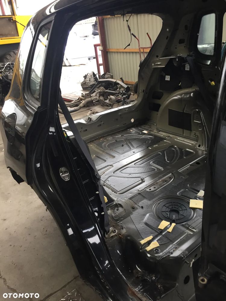 VW TIGUAN 10R ĆWIARTKA PRAWA TYŁ LC9X - 2