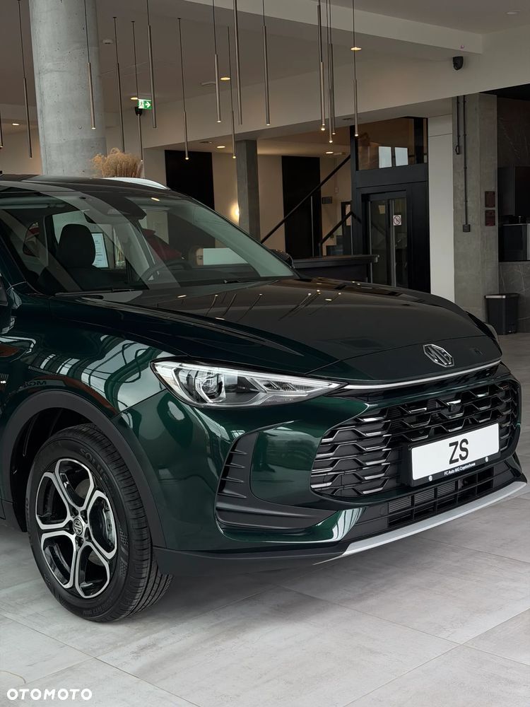MG ZS Hybrid+ - 6