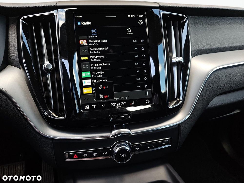 Volvo XC 60 B4 B R-Design - 21