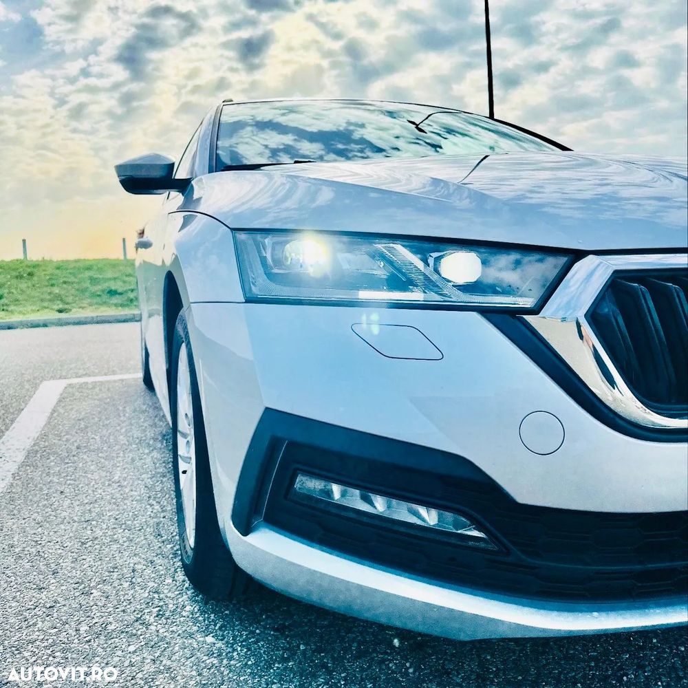 Skoda Octavia Combi 2.0 TDI Ambition - 12
