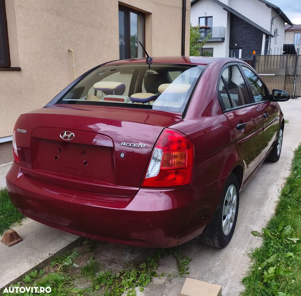 Hyundai Accent MC 14 DOHC 4DR GL CLASSIC - 3