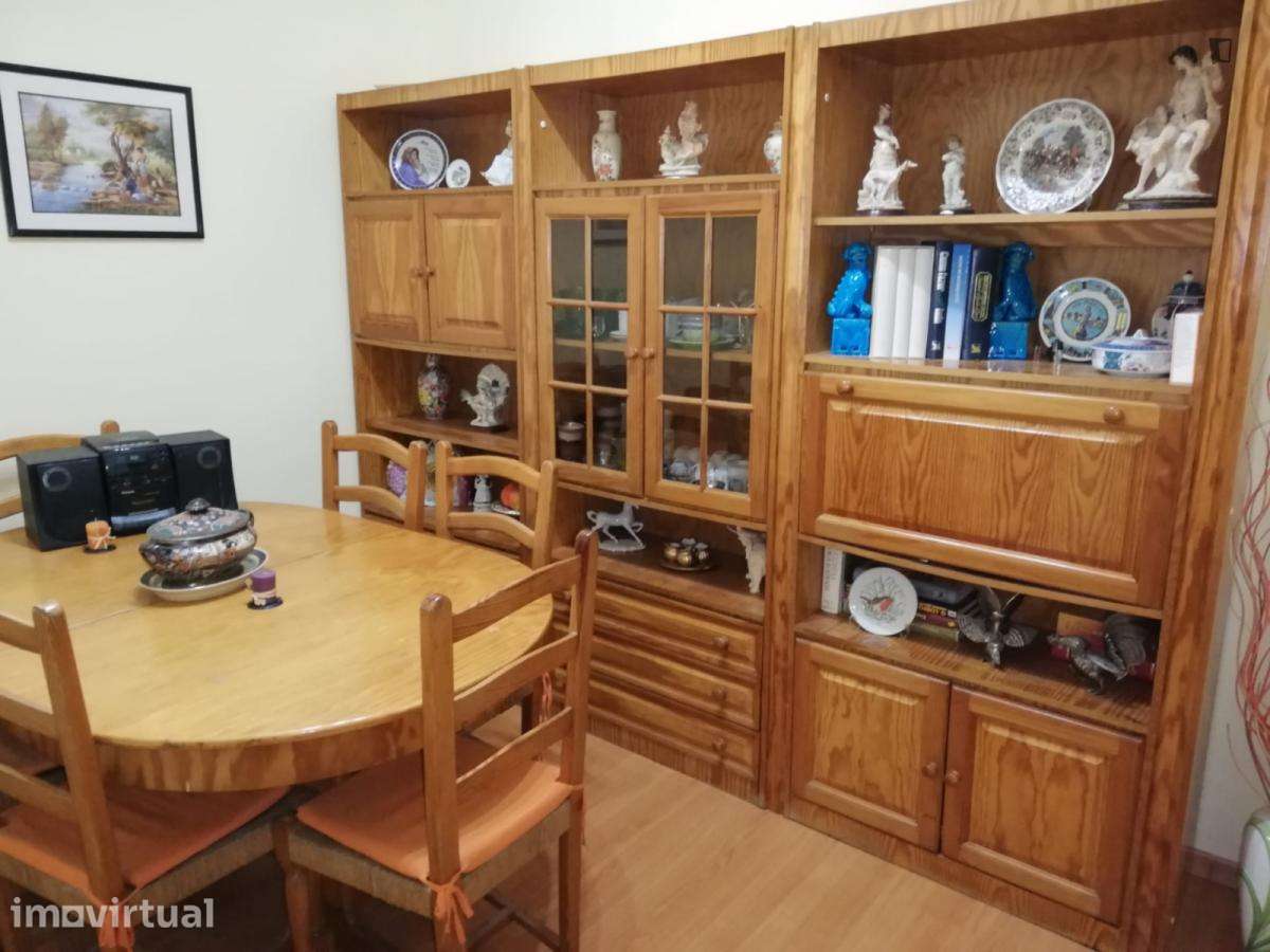 Quarto - localizado em Penha de França Lisbon - Grande imagem: 4/10