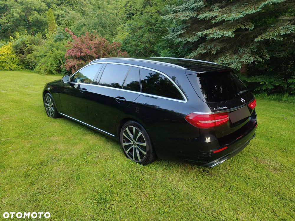 Mercedes-Benz Klasa E 300 de 9G-TRONIC - 6
