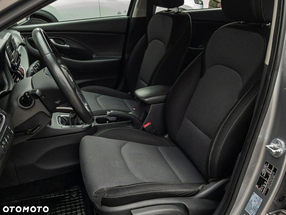 Hyundai i30 1.5 DPI Modern - 19