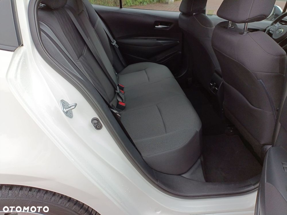 Toyota Corolla - 13
