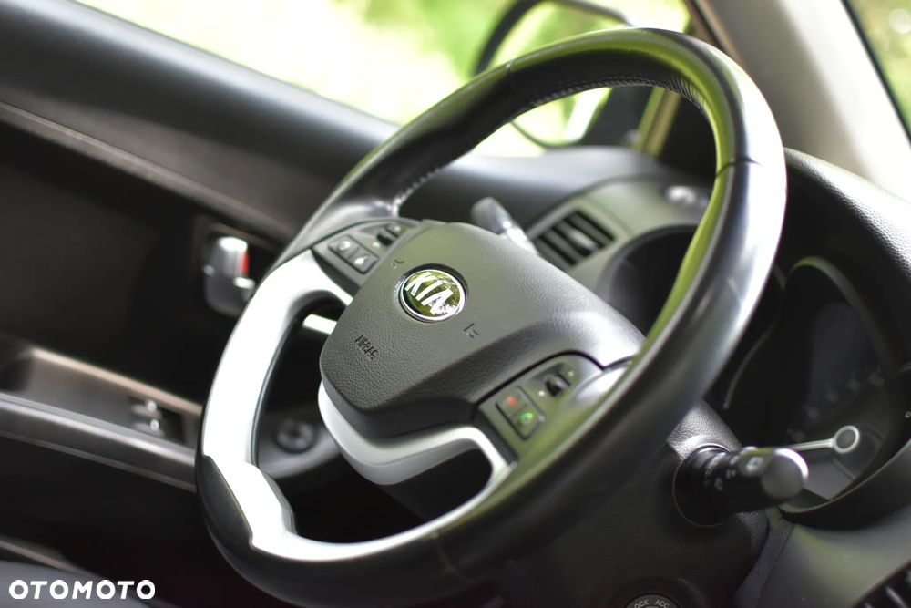 Kia Picanto 1.2 Dream Team Edition - 11