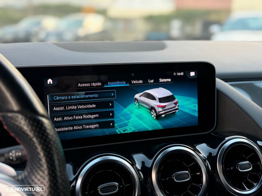 Mercedes-Benz GLA 200 d AMG Line - 20