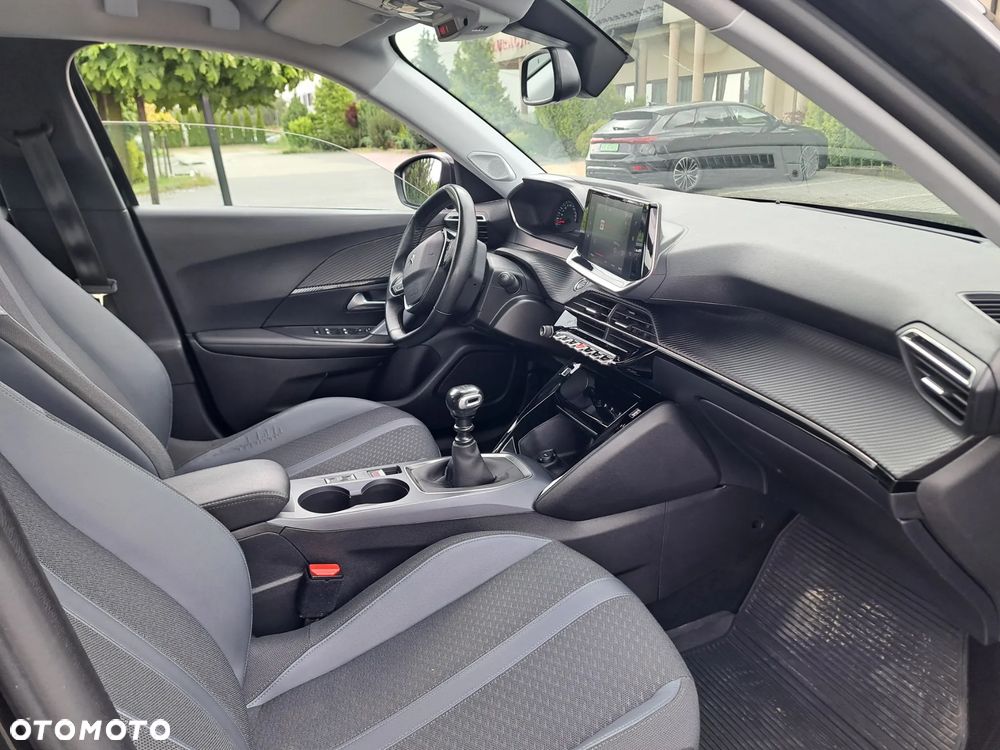 Peugeot 2008 1.2 Pure Tech GPF Active S&S - 19