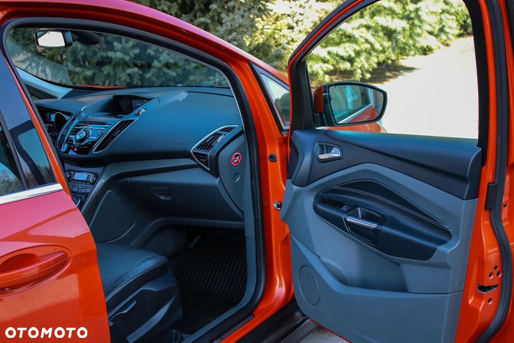 Ford Grand C-MAX 2.0 TDCi Champions Edition - 19