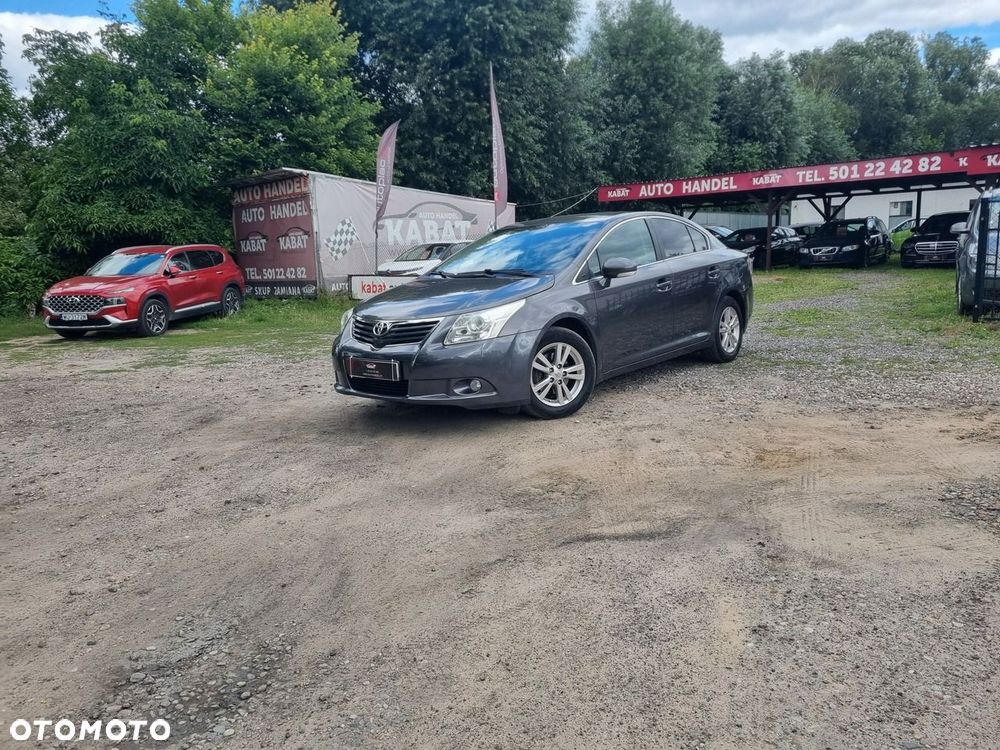 Toyota Avensis - 2