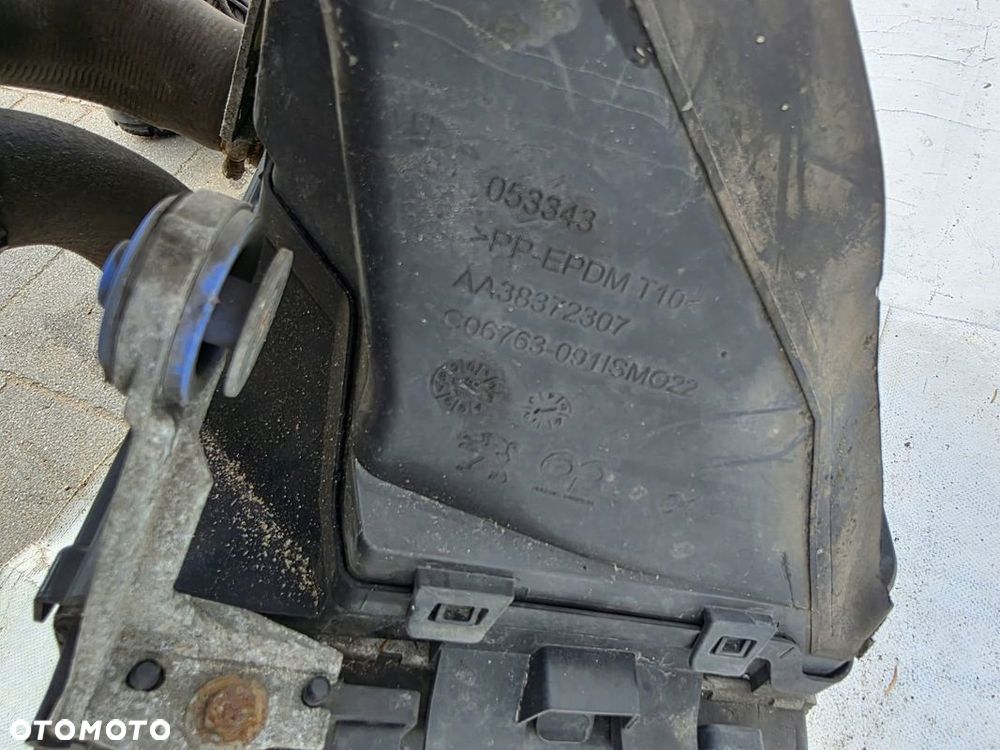 Peugeot 308 2 II T9 2.0 HDI intercooler chlodnica powietrza łapacz weze - 2