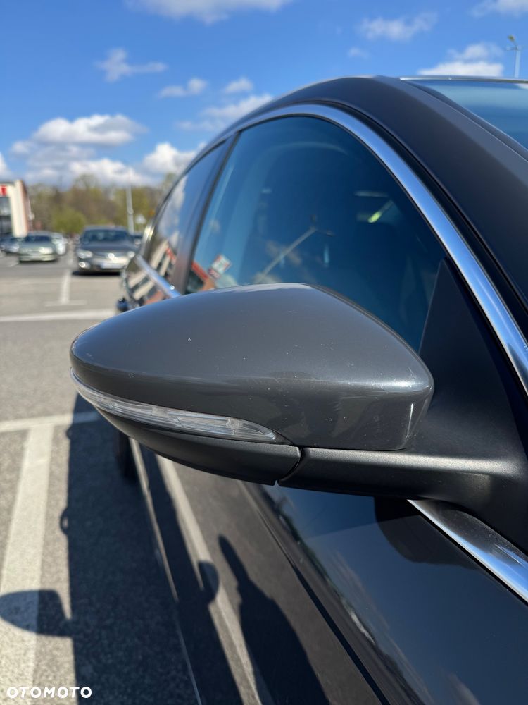 Volkswagen Passat 2.0 TDI Comfortline - 27