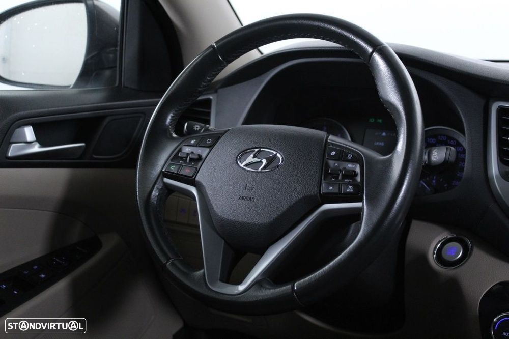 Hyundai Tucson 1.7 CRDi Premium - 16