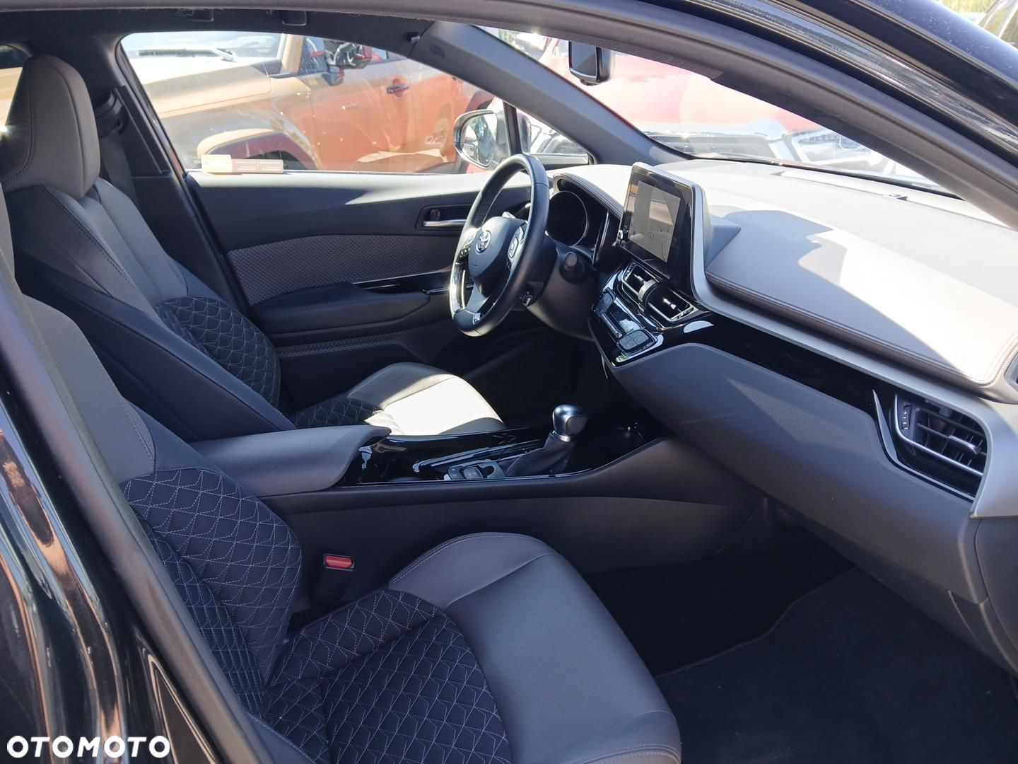 Toyota C-HR - 9