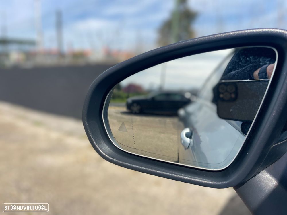 Mercedes-Benz CLA 180 AMG Line - 20