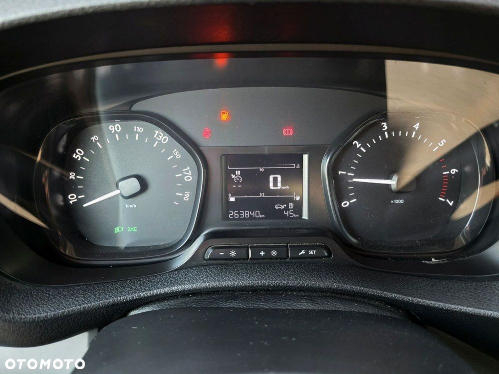 Peugeot Expert - 13