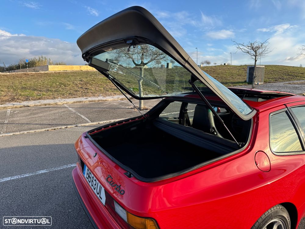 Porsche 944 Turbo S - 28