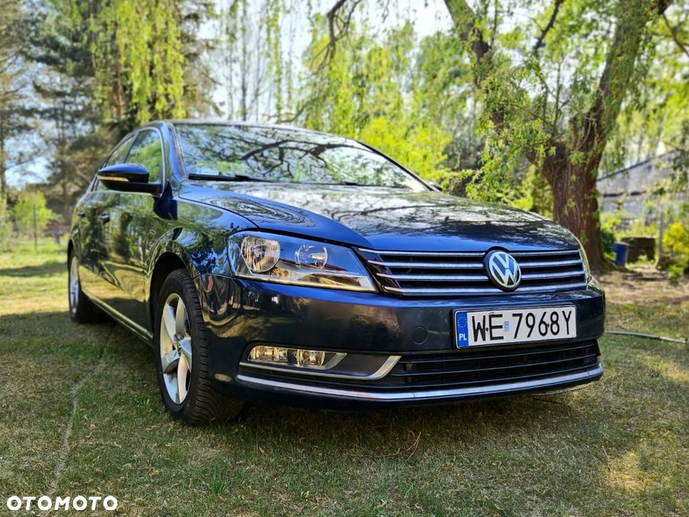 Volkswagen Passat 1.6 TDI DPF BlueMot Comfortline - 1
