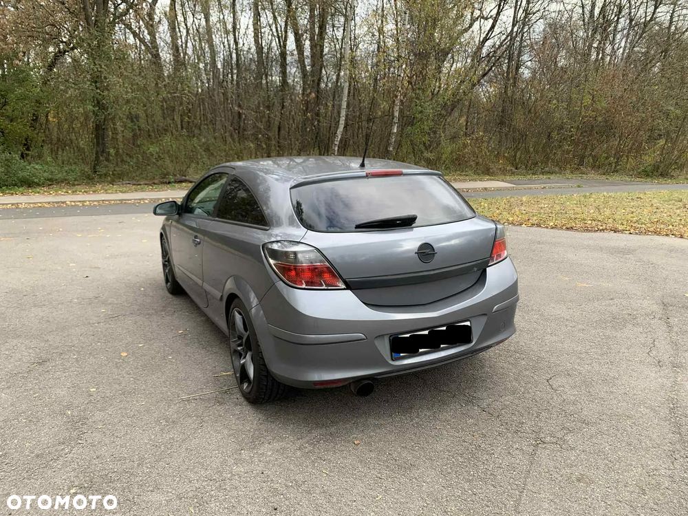 Opel Astra GTC 2.0 Turbo Cosmo - 5