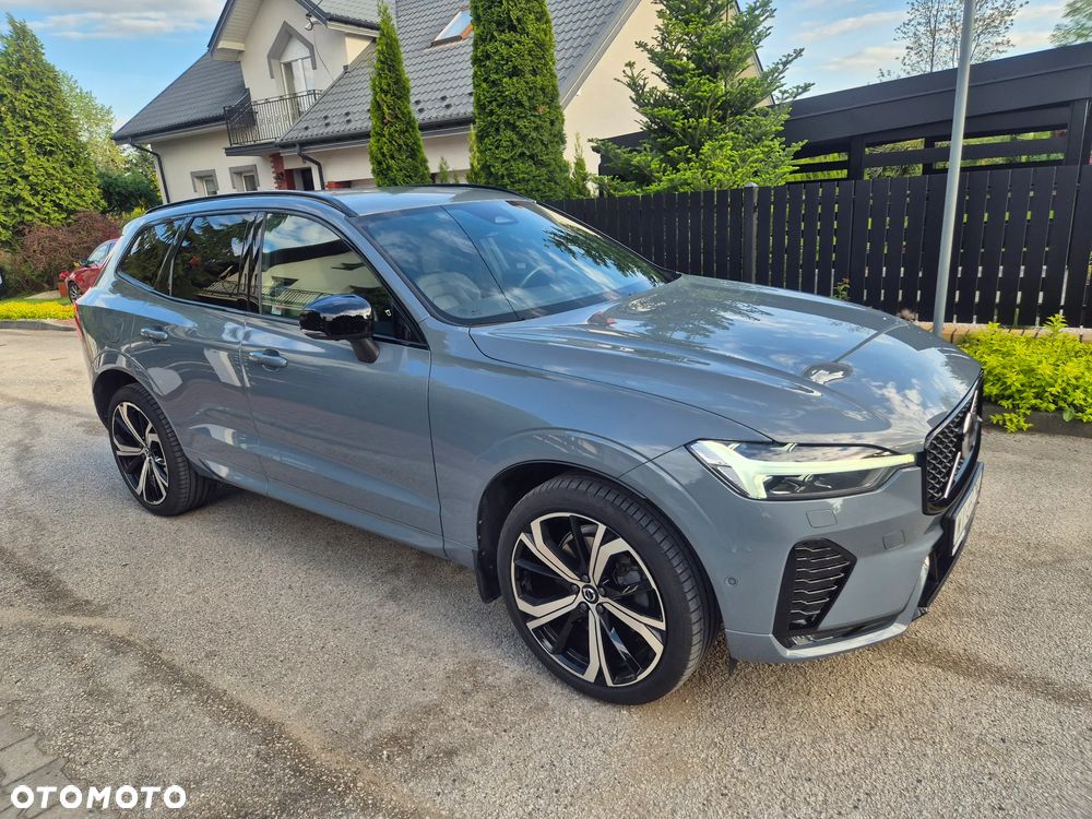 Volvo XC 60 B4 D AWD Plus Dark - 36