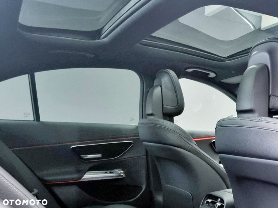 Mercedes-Benz Klasa E 220 d mHEV 4-Matic AMG 9G-Tronic - 14
