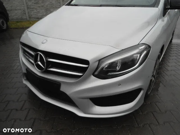 Mercedes W246 B klasa Zderzak Przod Amg Lift 761