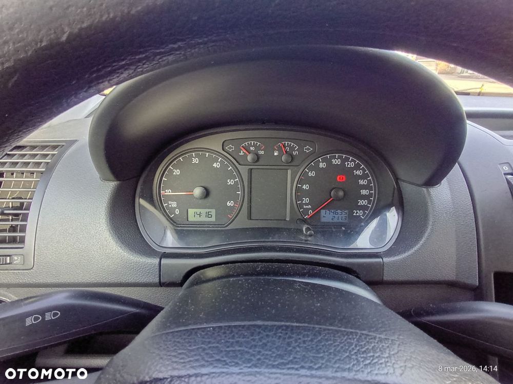 Volkswagen Polo 1.4 16V Basis - 10