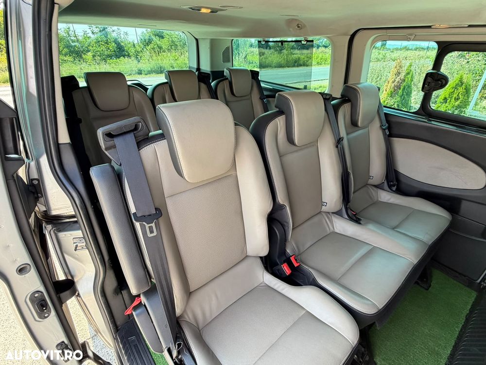 Ford Tourneo Custom - 29