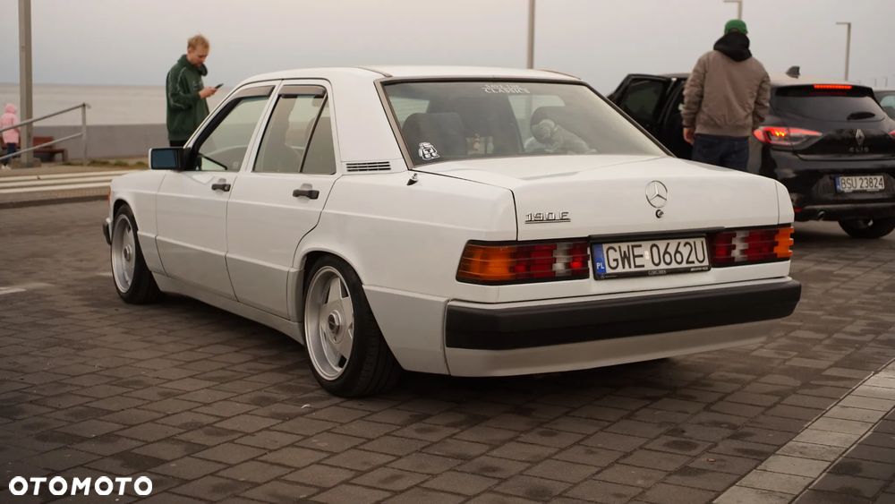 Mercedes-Benz W201 (190) - 9