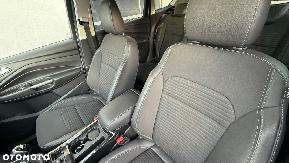 Ford Kuga 2.0 TDCi 4WD Titanium - 17