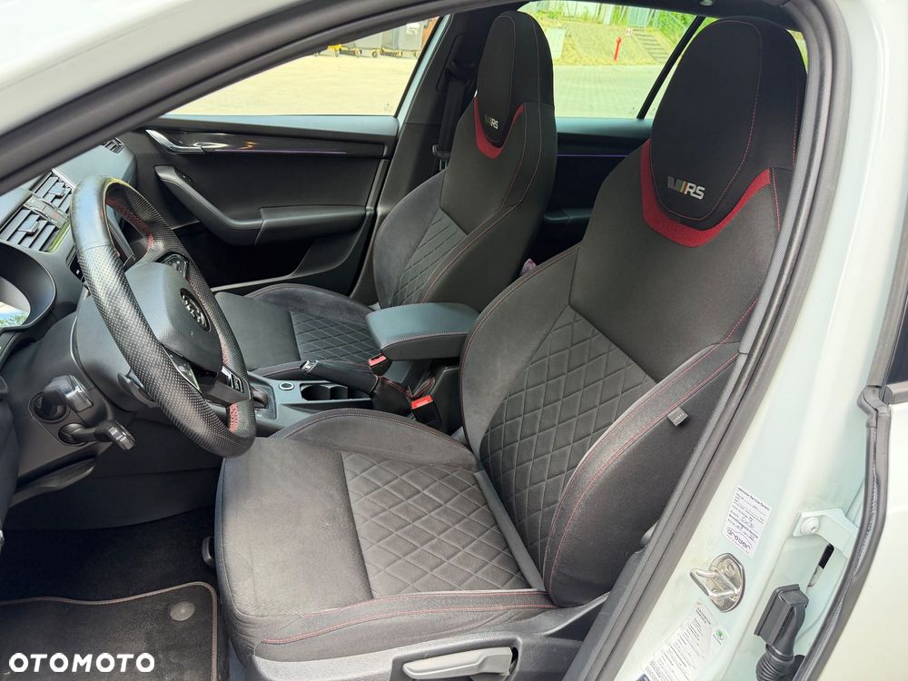 Skoda Octavia 2.0 TDI RS Challenge DSG - 23