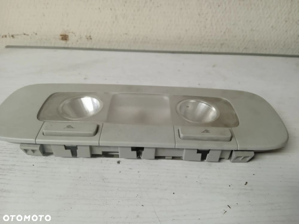 LAMPKA PODSUFITKI VW PASSAT B6 KOMBI