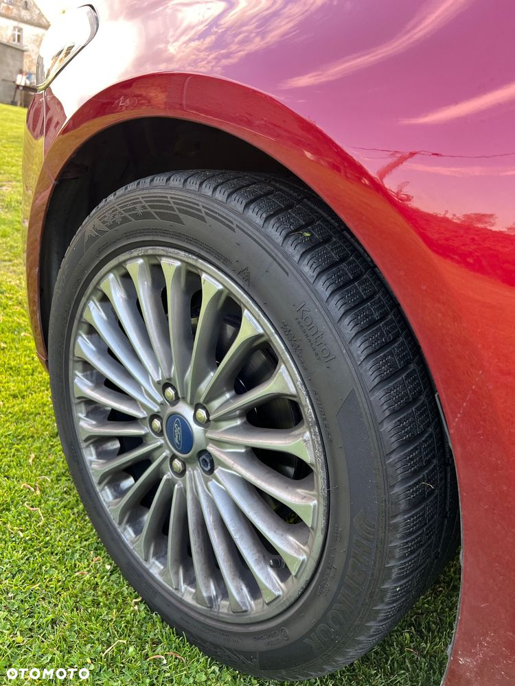 Ford Fusion 2.0 EcoBoost Titanium - 29