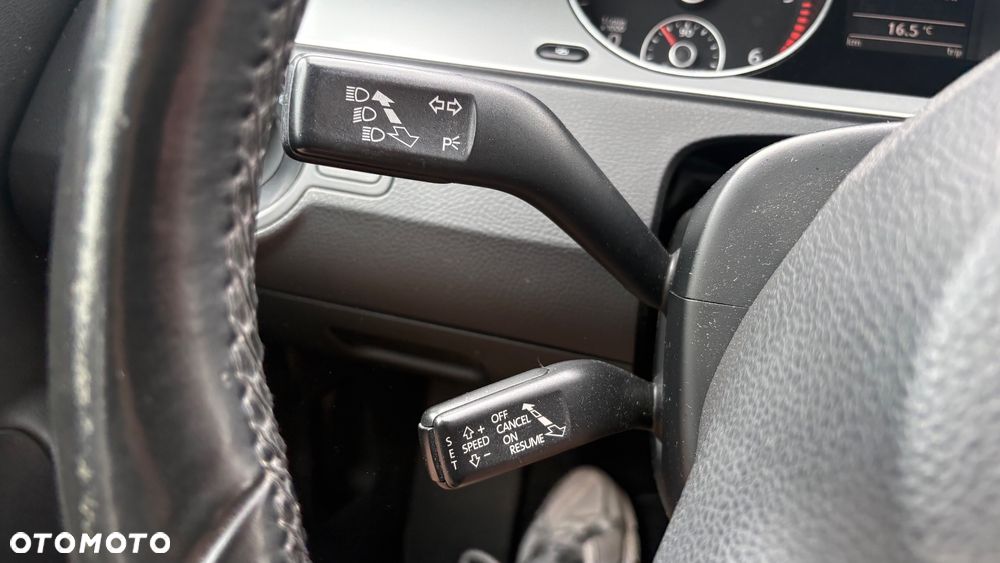 Volkswagen Passat 2.0 TDI Comfortline DSG - 32