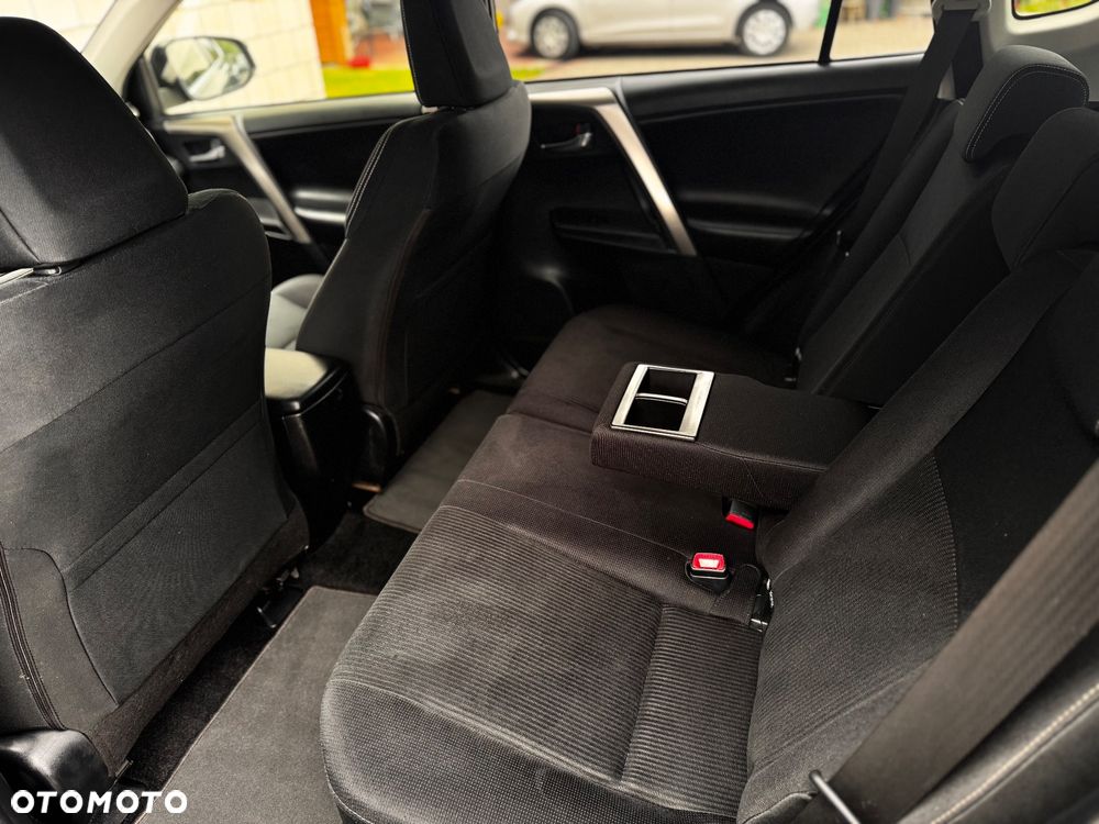 Toyota RAV4 2.0 Premium - 38